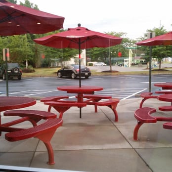 Del Taco - Outdoor seating - Fast Food Near Me - Smyrna, Georgia