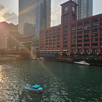 Chicago Riverwalk - Landmarks & Historical Buildings Near Me - Chicago, Illinois