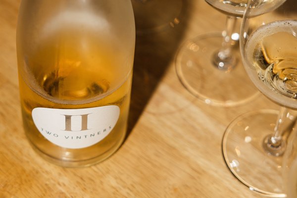 Two Vintners by null