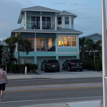 Sun Palace Vacations - Frot of Reef of Paradise condo. - Vacation Rentals Near Me - Fort Myers Beach, Florida
