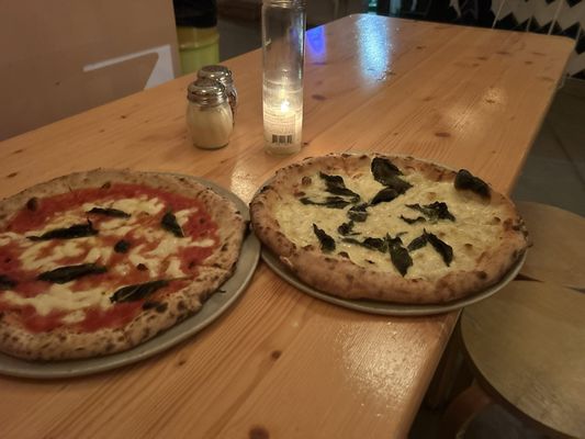 Harlow's Pizza by null