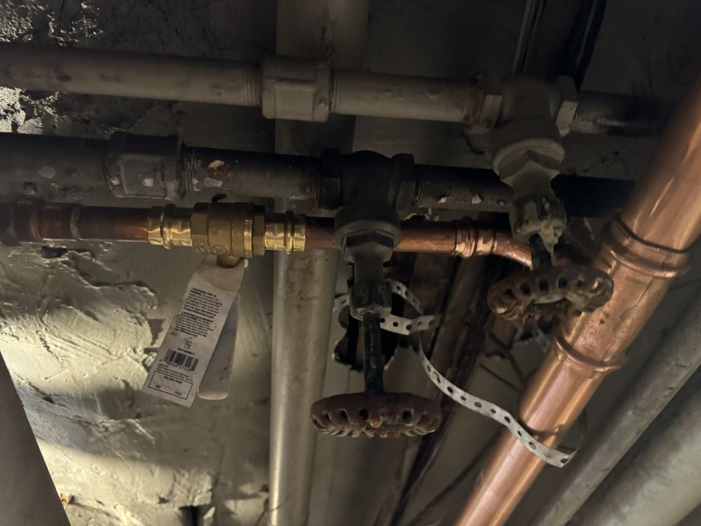 Slide of Manny's Building Maintenance And HVAC