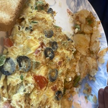 Three Bridges Cafe - Mediterranean Omelette - Diners Near Me - Three Bridges, New Jersey Three Bridges Cafe - Mediterranean Omelette - Diners Near Me - Three Bridges, New Jersey