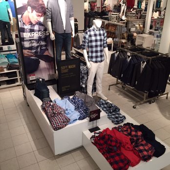 Express - Women's Clothing Near Me - Davenport, Iowa