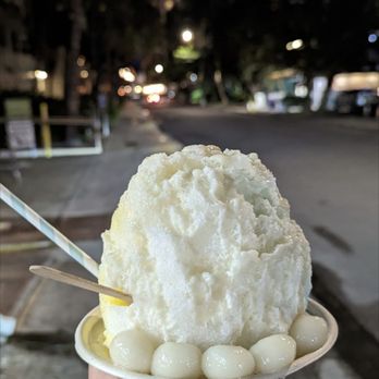 Lahaina Shave Ice - Keiki shady shave ice (blue Hawaiian, coconut, and mango with haupia cap) ($6.50) with mochi ($1) - Desserts Near Me - Honolulu, Hawaii Lahaina Shave Ice - Keiki shady shave ice (blue Hawaiian, coconut, and mango with haupia cap) ($6.50) with mochi ($1) - Desserts Near Me - Honolulu, Hawaii