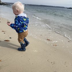 McCook Point Beach and Park - Finding cool rocks at the beach.