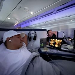 Delta Airlines - Kick Back & Relax