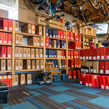 Alpine Hut - Bikes Near Me - Seattle, Washington