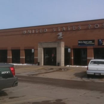 US Postal Service - Parking lot, front entrance - Post Offices Near Me - Rogers, Arkansas