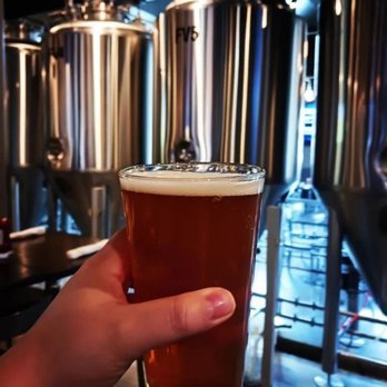 Brewbury - Air vs Heir IPA beer. - Sports Bars Near Me - Middlebury, Connecticut