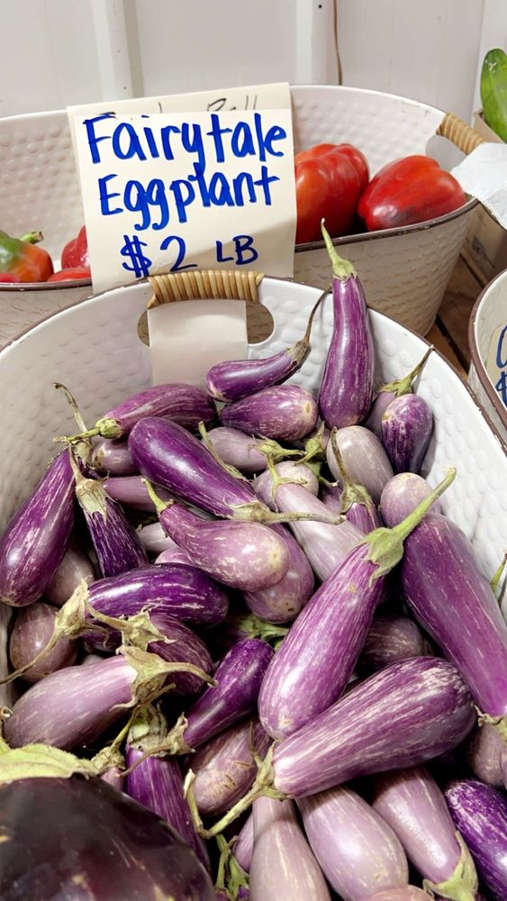 Reed's Farmers Market Logo