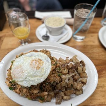 Gravy - Yummmmyyyy - American Near Me - Portland, Oregon Gravy - Yummmmyyyy - American Near Me - Portland, Oregon
