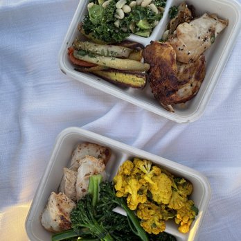 Erewhon - teriyaki chicken, kale salad, carrots, broccoli, cauliflower - Juice Bars & Smoothies Near Me - Los Angeles, California