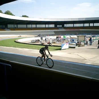 Radrennbahn - Deute Meisterschaften Bahnradsport - 09.2004 - Stadiums & Arenas Near Me - Leipzig, SN