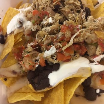 Street Surfer - Chicken nachos - Food Trucks Near Me Street Surfer - Chicken nachos - Food Trucks Near Me