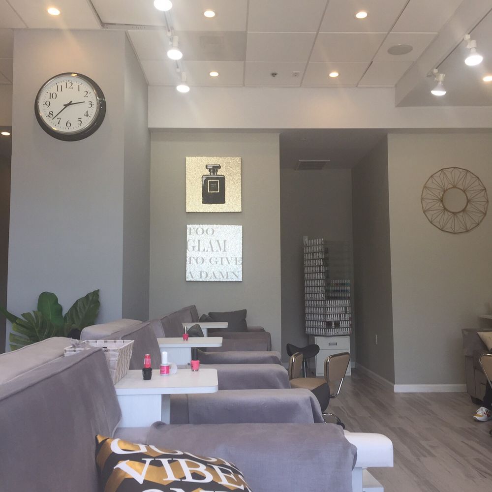Glamicure - Pretty contemporary environment - Nail Salons Near Me - Los Angeles, California