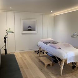 Acuspira Acupuncture - Acupuncture Treatment room