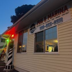 Lake Hickory Pub And Marina - Exterior after dark