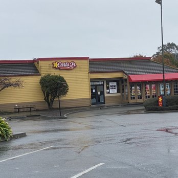 Carl's Jr - Outside - Fast Food Near Me - Arcata, California