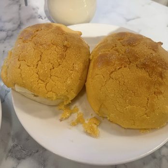 TD Cafe - Pineapple buns w/buttaaaa - yummy! - Cantonese Near Me - El Monte, California