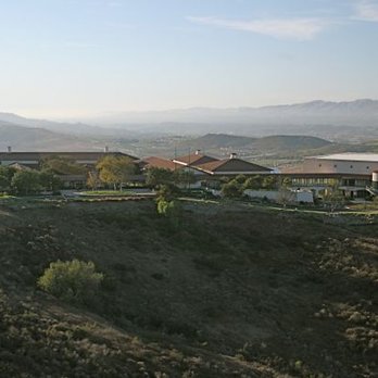 Dee Dee Hubbard - Simi Valley - Real Estate Agents Near Me - Simi Valley, California