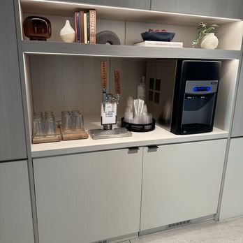 Capital One Lounge - Airport Lounges Near Me - Dulles, Virginia
