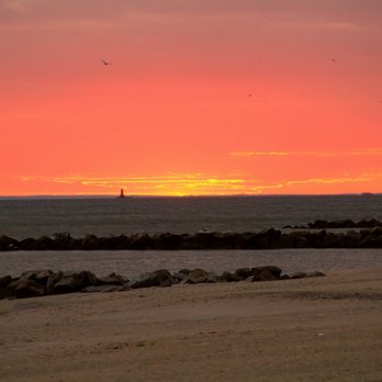 Brighton Beach - Beaches Near Me - Brooklyn, New York