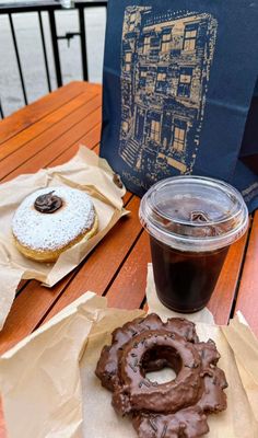 Doughnut Vault by null