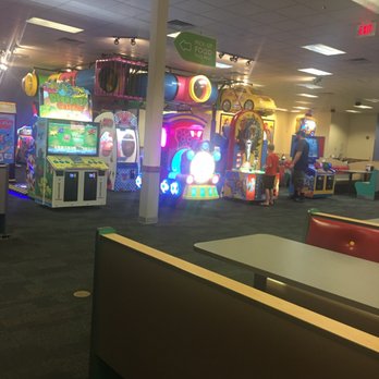 Chuck E. Cheese - Games and tunnels - Pizza Near Me - Manchester, New Hampshire