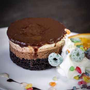 Pik Thai Restaurant - Chocolate Mousse Cake - Thai Near Me - Toronto, Ontario Pik Thai Restaurant - Chocolate Mousse Cake - Thai Near Me - Toronto, Ontario