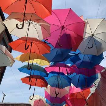 The Cliff - Pretty umbrellas in the back patio - Breakfast & Brunch Near Me - Jersey City, New Jersey The Cliff - Pretty umbrellas in the back patio - Breakfast & Brunch Near Me - Jersey City, New Jersey