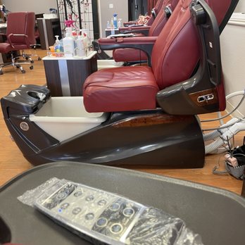 D&L Nail Spa - Massage chairs - Nail Salons Near Me - Meridian, Idaho D&L Nail Spa - Massage chairs - Nail Salons Near Me - Meridian, Idaho