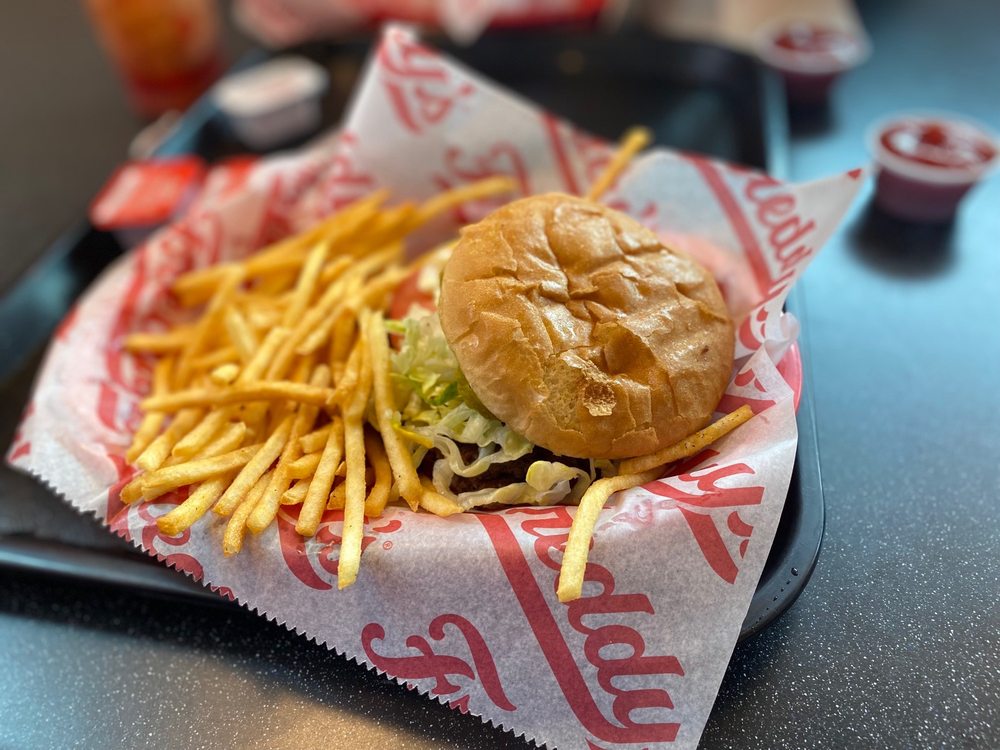 Freddy's Frozen Custard & Steakburgers Logo
