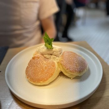 Flipper’s - soufflé pancakes - Pancakes Near Me - New York, New York Flipper’s - soufflé pancakes - Pancakes Near Me - New York, New York