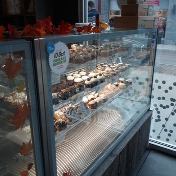 Molly's Cupcakes - Cupcakes Near Me - Liberty Township, Ohio