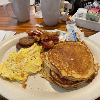 Olde House Cafe - Hungry man breakfast - Cafes Near Me - Walterboro, South Carolina