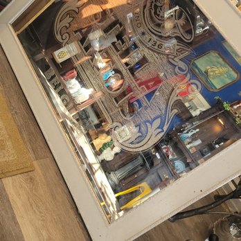 Kayla's Korner - Antiques Near Me - Niles, Illinois Kayla's Korner - Antiques Near Me - Niles, Illinois