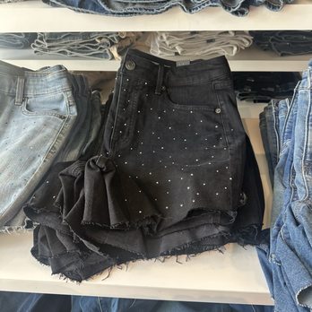 Torrid - Women's Clothing Near Me - Kapolei, Hawaii Torrid - Women's Clothing Near Me - Kapolei, Hawaii