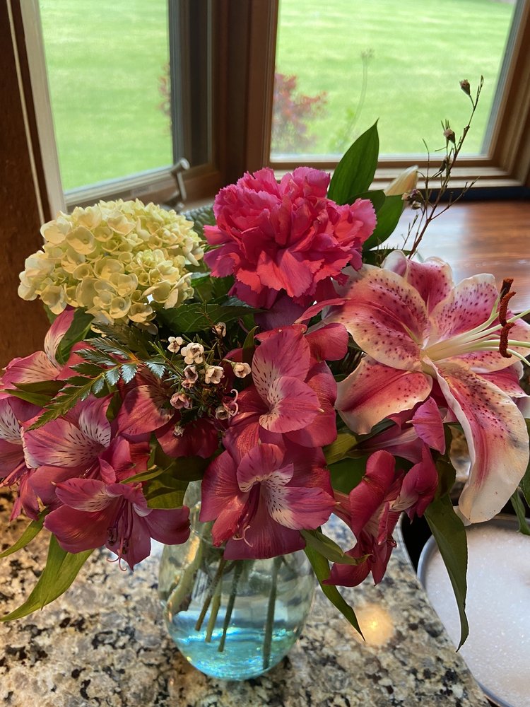 PURCELLVILLE FLORIST Updated May 2024 15 Photos & 21 Reviews 701B