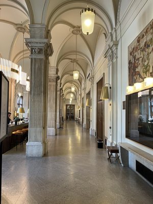 Vienna State Opera by null