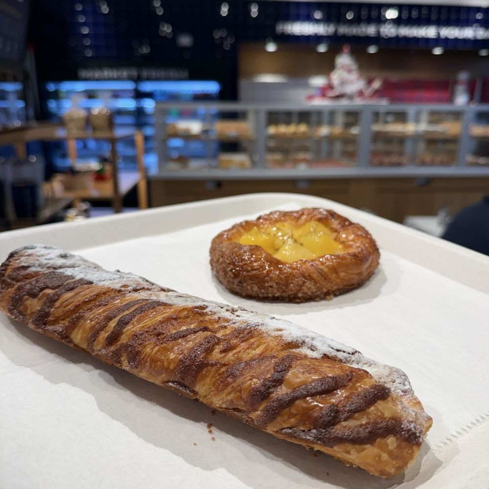 Paris Baguette - Coffee Danish and Pineapple Brulee Pastry - Bakeries Near Me - Columbus, Ohio Paris Baguette - Coffee Danish and Pineapple Brulee Pastry - Bakeries Near Me - Columbus, Ohio