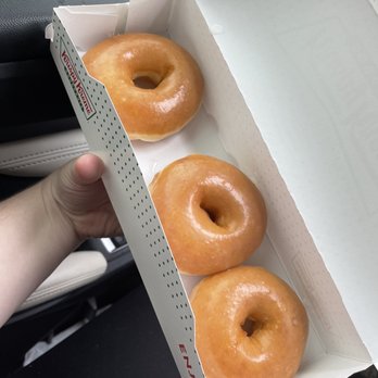 Krispy Kreme - 3 Count Original Glazed Doughnuts - Donuts Near Me - Orlando, Florida