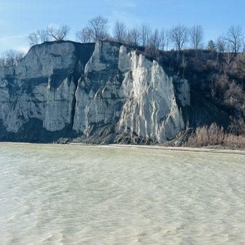 Scarborough Bluffs - The Bluffs - Parks Near Me - Toronto, Ontario Scarborough Bluffs - The Bluffs - Parks Near Me - Toronto, Ontario