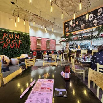 Breakfast Republic - Dinning area - Breakfast & Brunch Near Me - Irvine, California Breakfast Republic - Dinning area - Breakfast & Brunch Near Me - Irvine, California