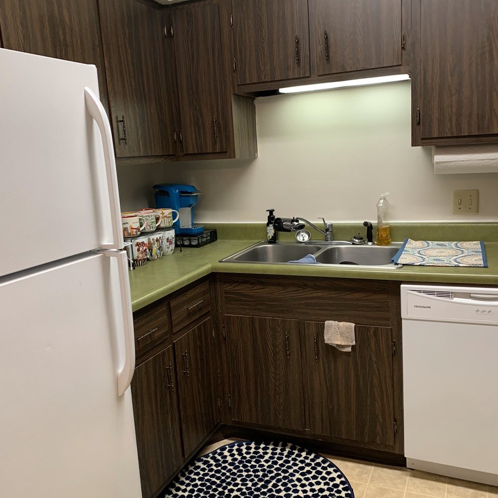 Monroe Garden Apartments - Kitchen of 2 bedroom - Apartments Near Me - Springfield, Illinois Monroe Garden Apartments - Kitchen of 2 bedroom - Apartments Near Me - Springfield, Illinois