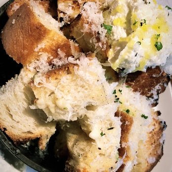 North Italia - White Truffle Garlic Bread - Italian Near Me - Reston, Virginia