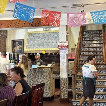La Luz Del Dia - Cute little cafe - Mexican Near Me - Los Angeles, California La Luz Del Dia - Cute little cafe - Mexican Near Me - Los Angeles, California