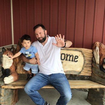 Fox's Pizza Den - Awesome bench outside the restaurant - Pizza Near Me - Ridgway, Pennsylvania