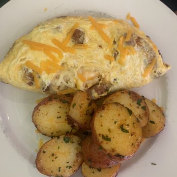 Momo's Cafe - Omelette and country potato - American Near Me - Vallejo, California Momo's Cafe - Omelette and country potato - American Near Me - Vallejo, California