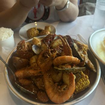 Crawfish Island - Seafood Near Me - Federal Way, Washington